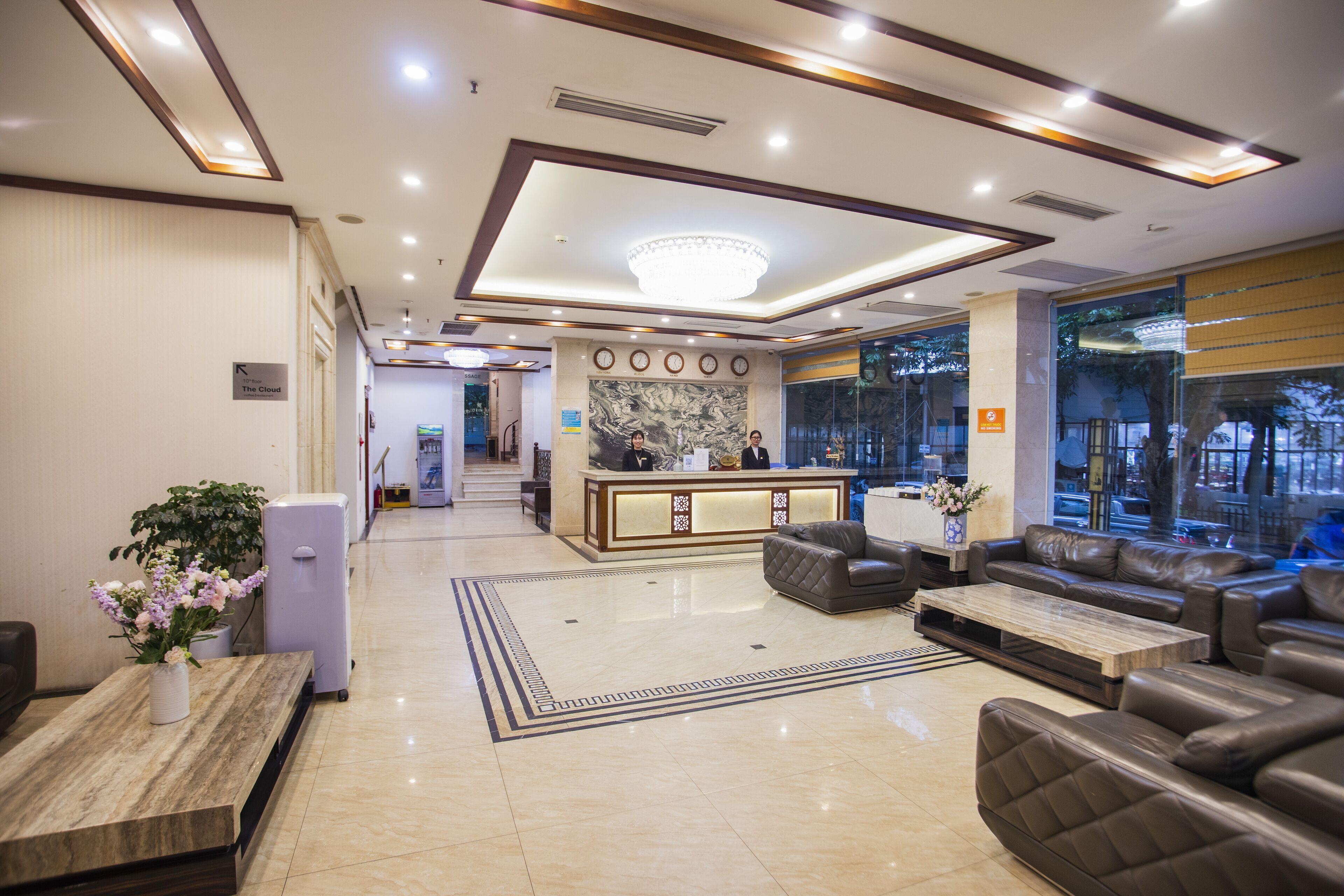 Son Tung Hotel 松通酒店 — Photos 2